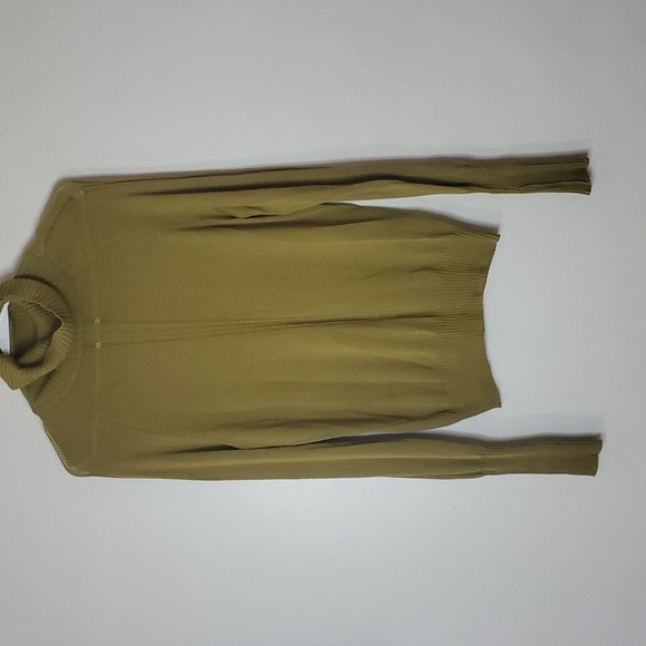 Womens Silk Blend Lightweight Green Yellow Minimalist Turtleneck Ribbed Sleeve - Picture 1 of 9